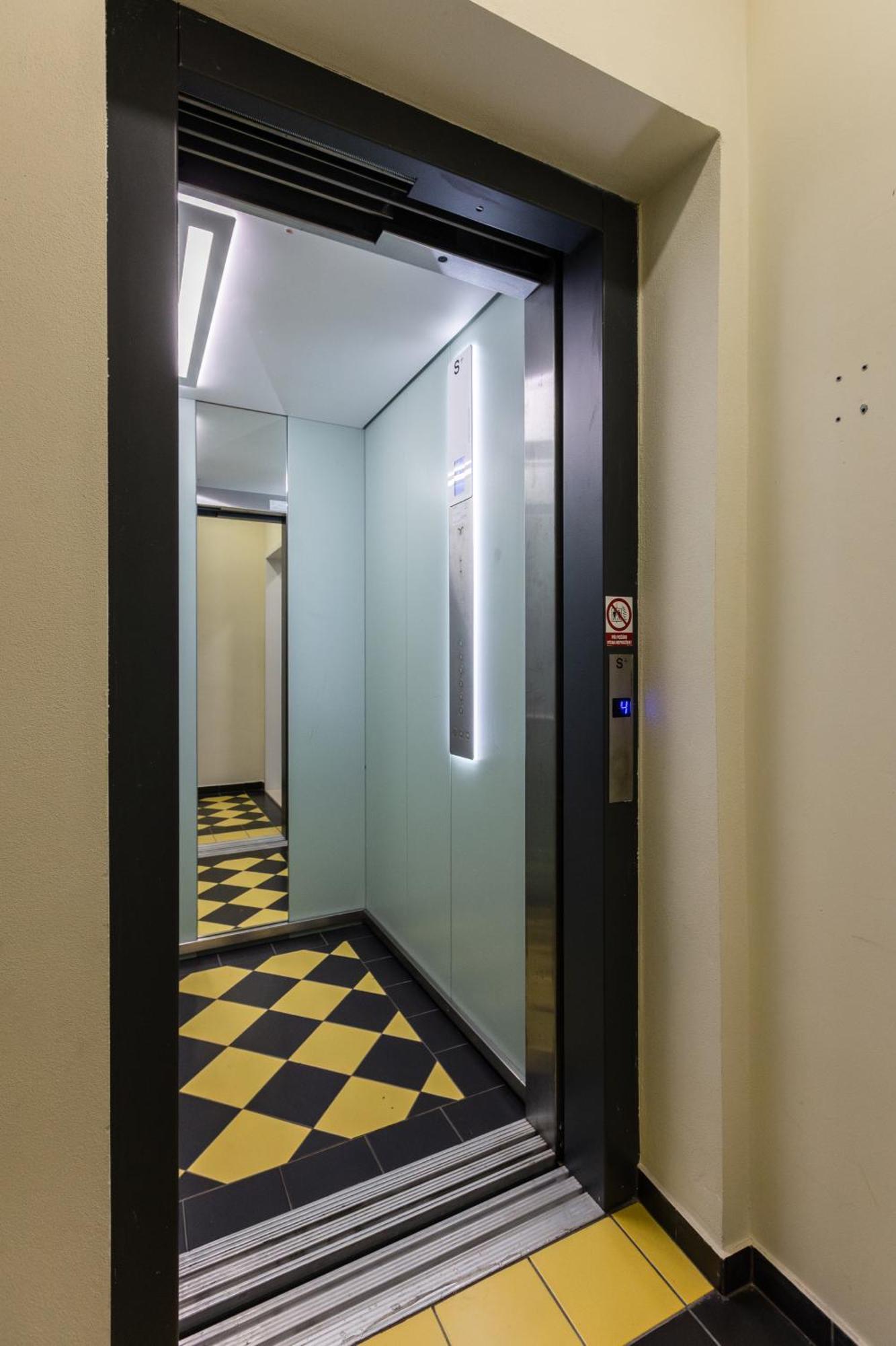 Prague Bohemian Rhapsody Suites Exterior photo